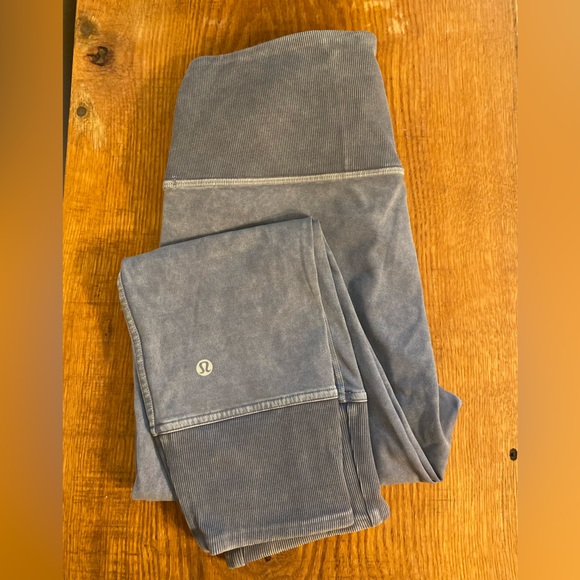 Lululemon Wunder Under Crop 23" *Ribbed
Washed Moon Blue - Picture 2 of 7